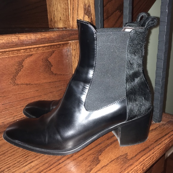 agl block heel bootie